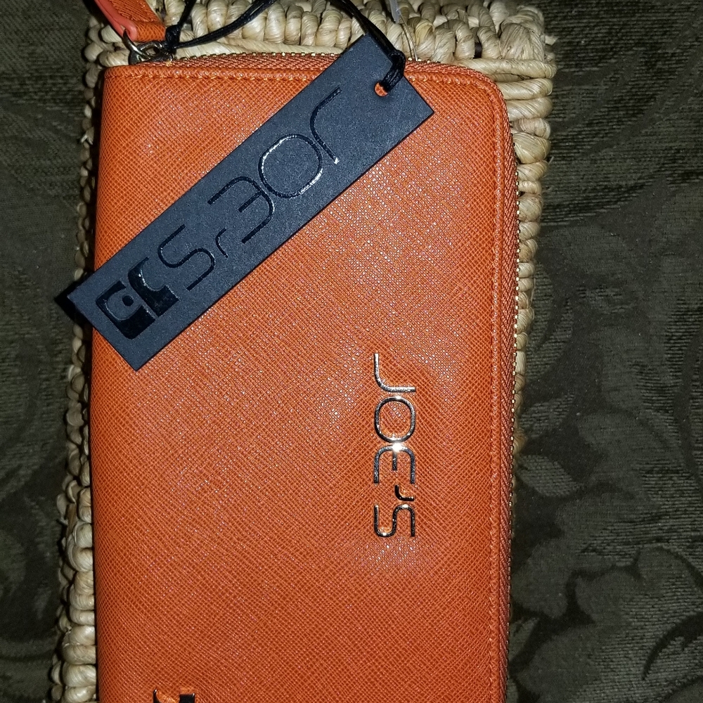 Joe's wallet